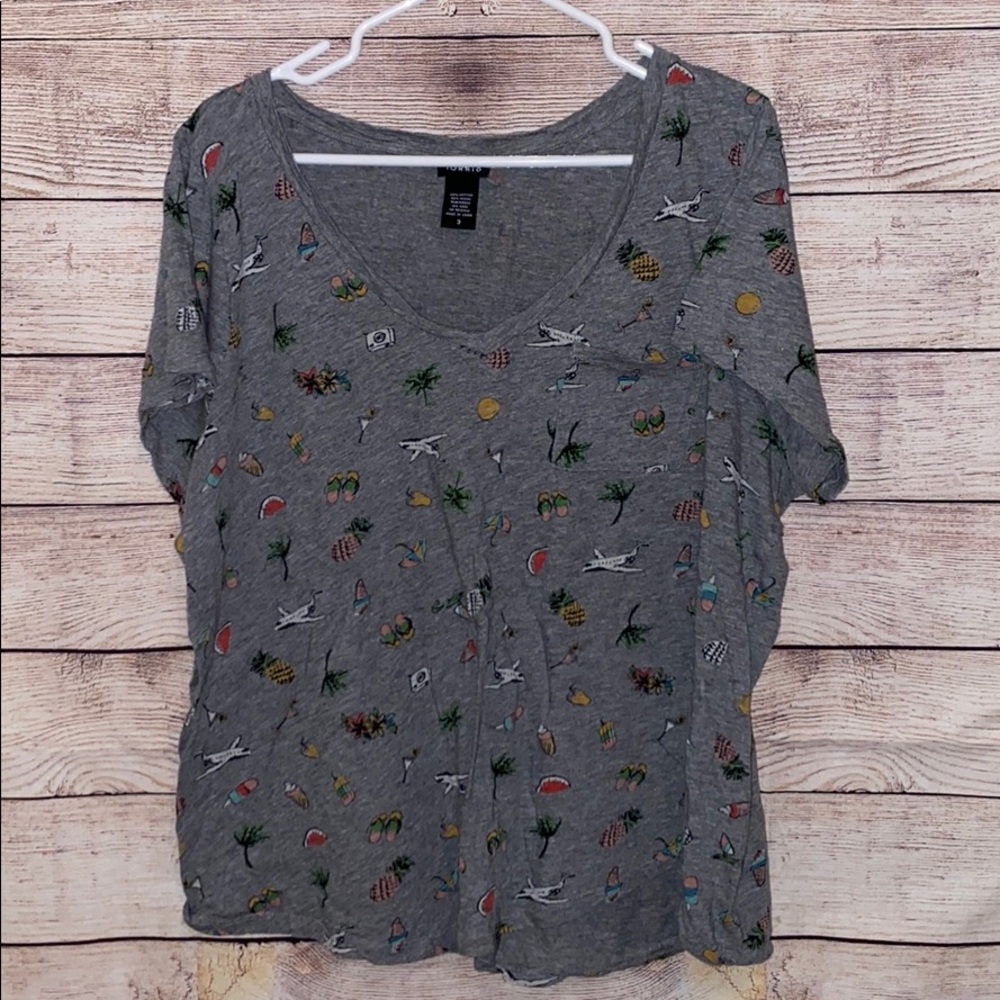 Torrid “vacation” Vneck tee
